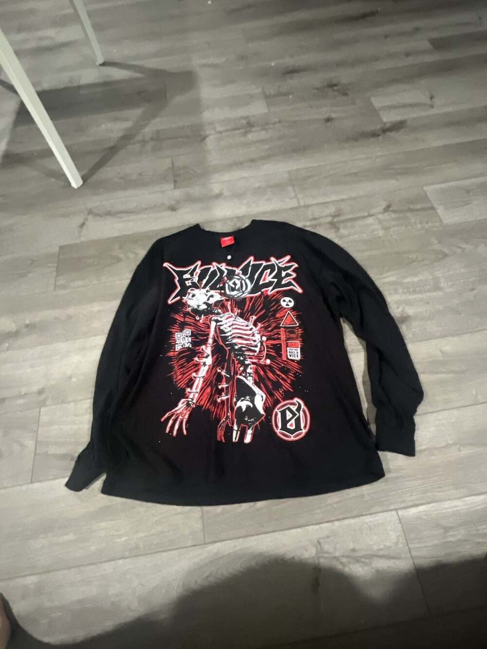 Evil Vice Nail Escape Skeleton Graphic Long Sleeve T-Shirt